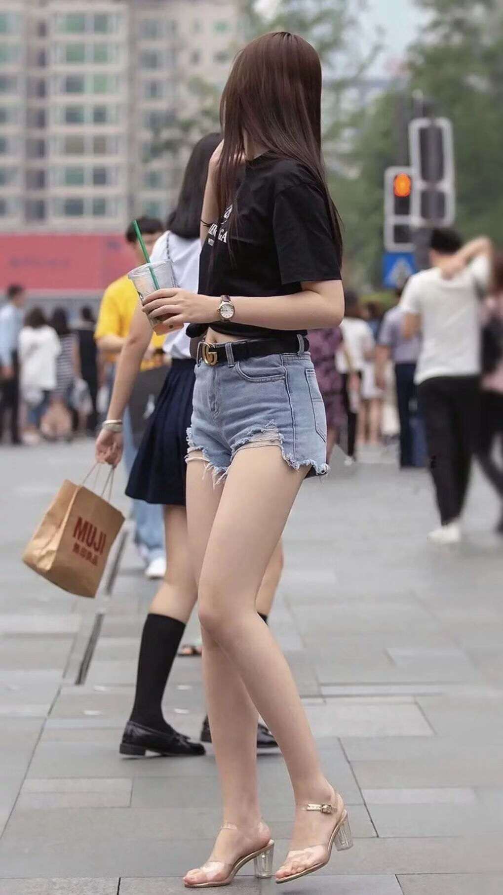 开云体育中国官网-球员体能下降后是否应减缓比赛节奏,球员体能训练