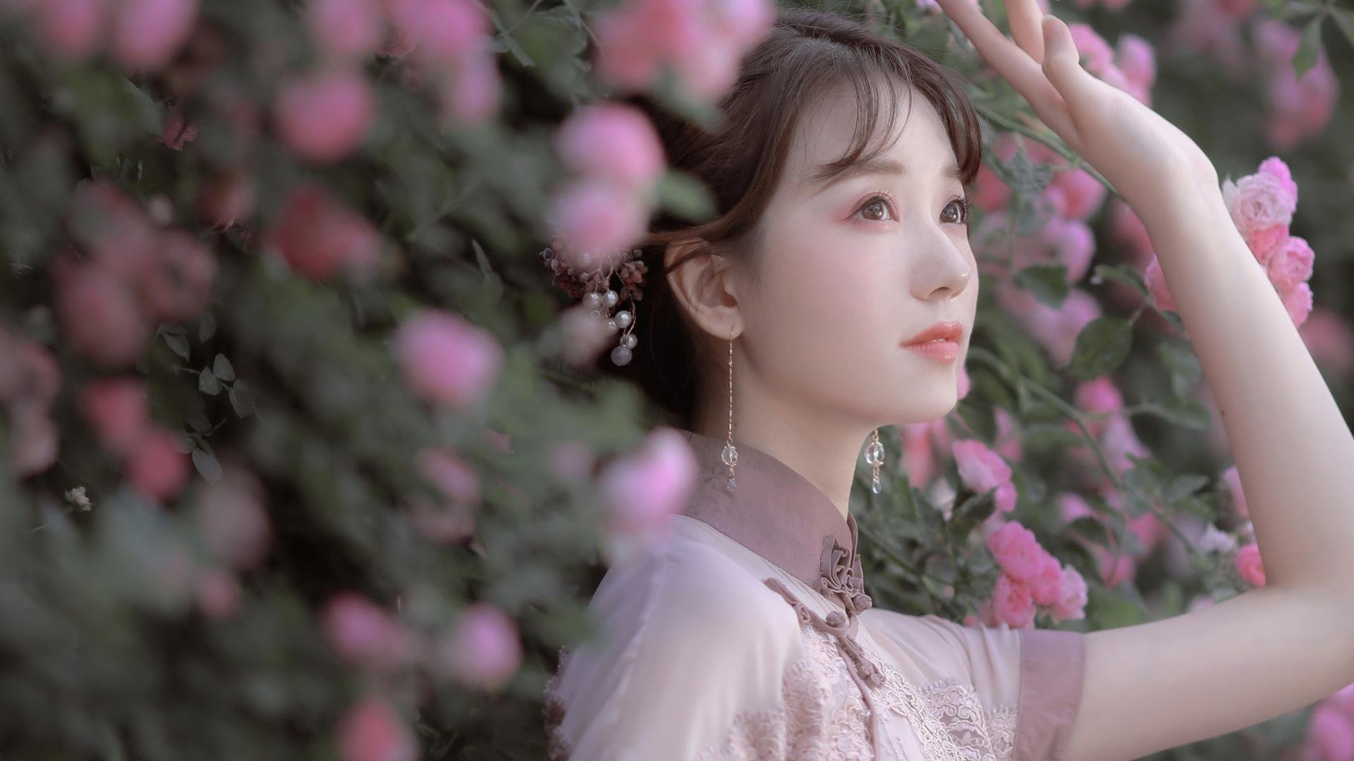 开云官方网页登录-曼联在关键比赛中逆转获胜，积分追赶榜首